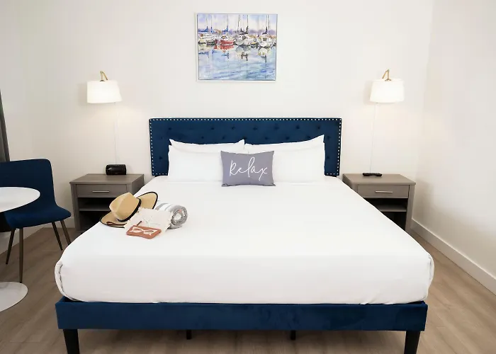 Сity center hotels Endless Dunes, A Modern